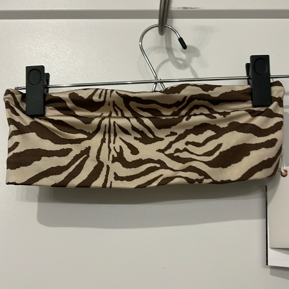 Good American zebra bandeau